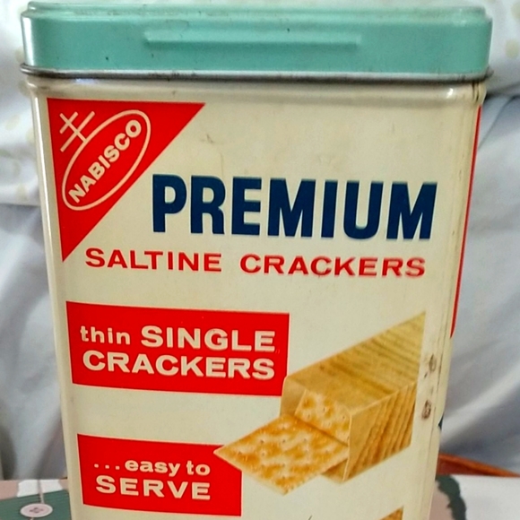 ❌❌Sold❌❌Metal Canister Nabisco Premium Saltine Crackers Tin Box Vintage 1969 - Picture 10 of 12